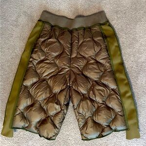 JNBY puffer shorts olive green Billie Eilish large